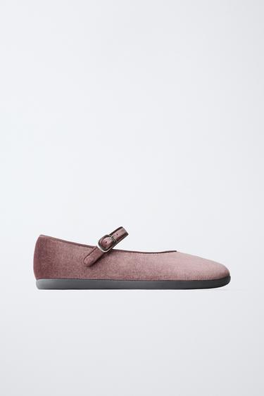 باليرينا مخملية - وردي الخاص بـ Zara