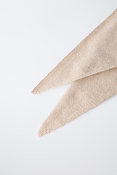 FOULARD TRIANGULAIRE 100 % CACHEMIRE - Iceberg de Zara - Image 2