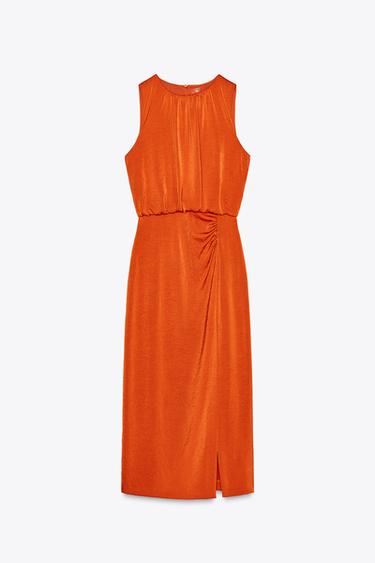 VESTIDO MIDI FRUNCES - Naranja de Zara - Imagen 0