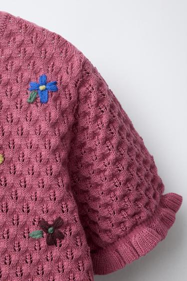 GILET EN MAILLE À FLEURS BRODÉES - Framboise de Zara - Image 3