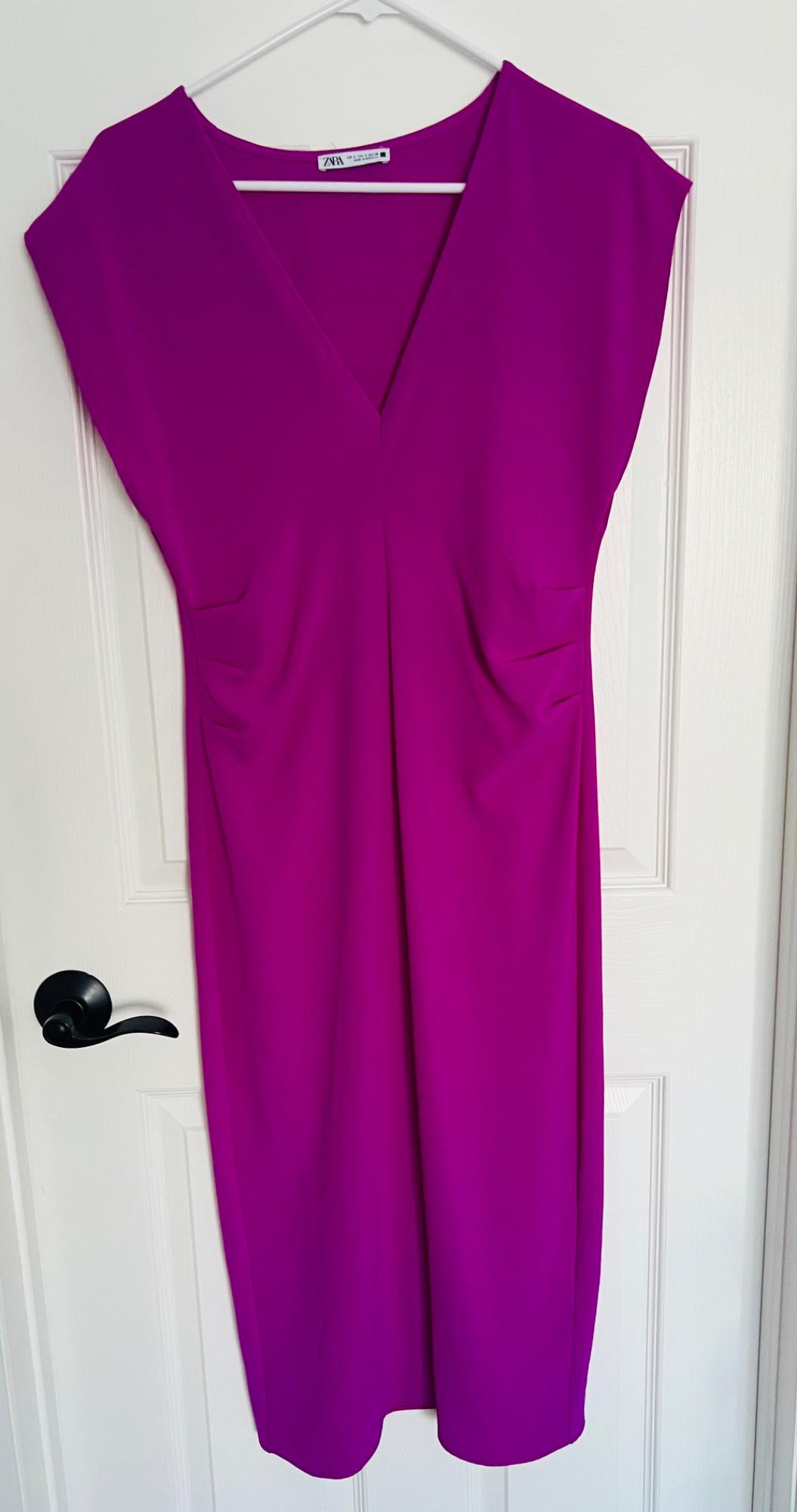 FLOWY GATHERED DRESS