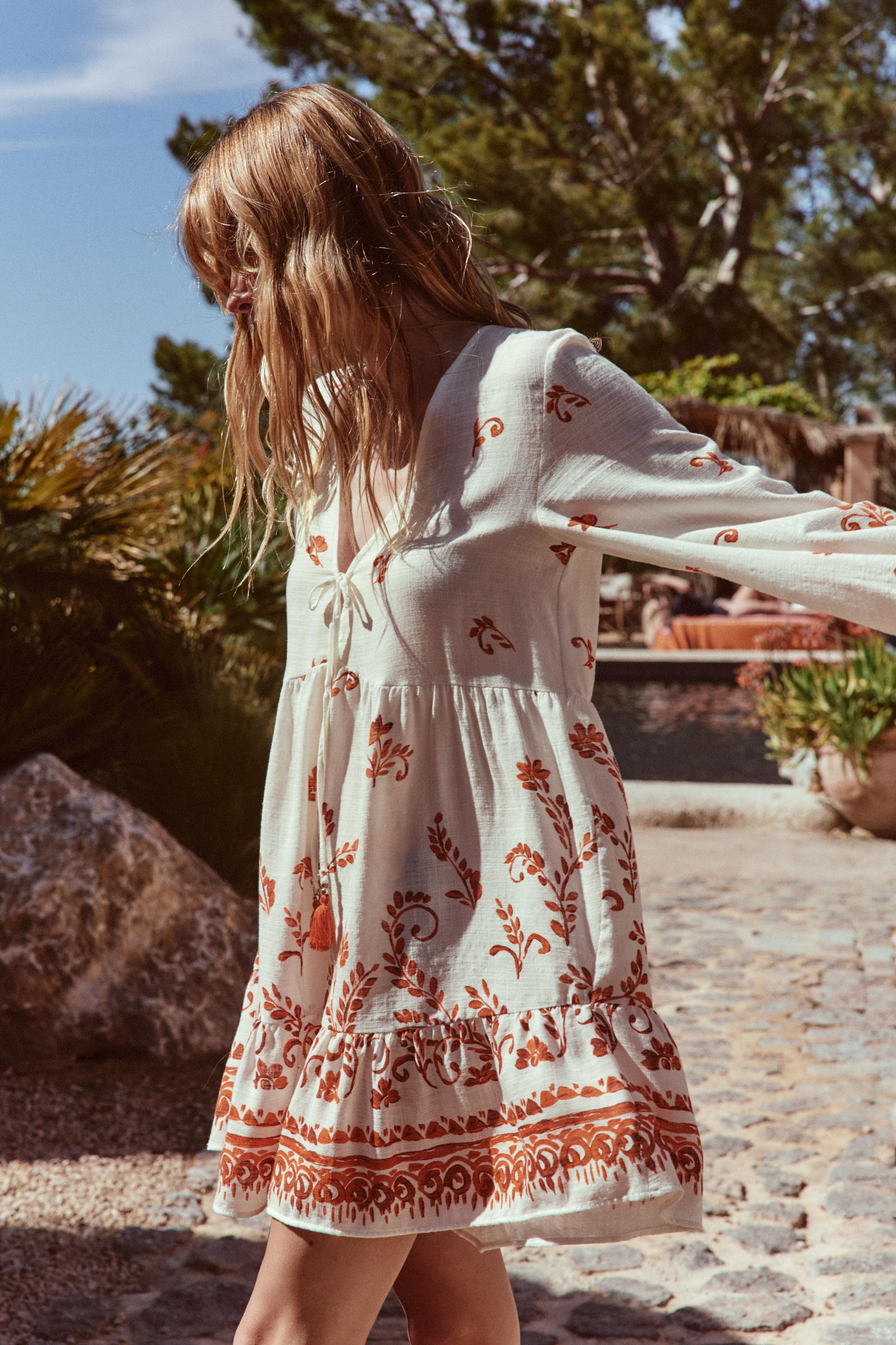 ラッフルワンピース - レディース | ZARA 日本 ラッフルワンピース - レディース | ZARA 日本
