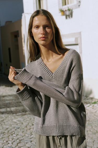 THICK KNIT V-NECK JUMPER - Taupe grey by Zara