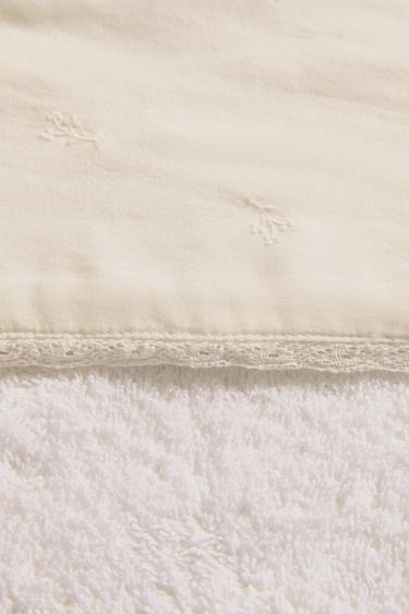 HOODED BABY TOWEL WITH FLORAL EMBROIDERY - Oyster-white by Zara - Image 4
