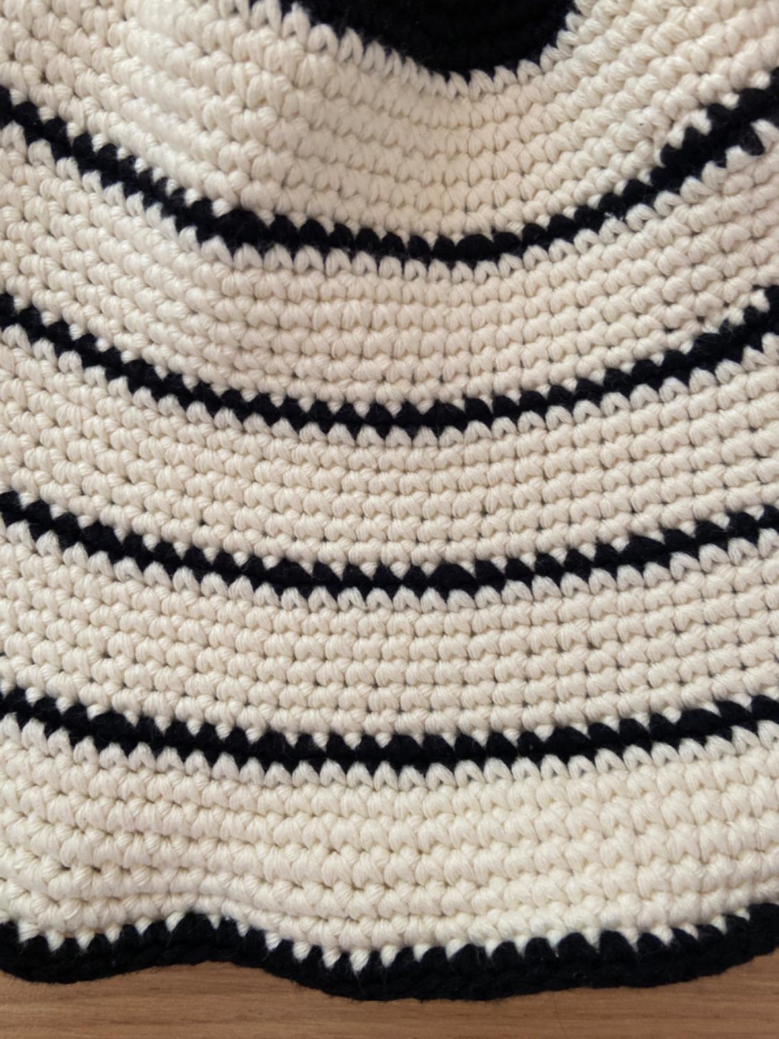 BRAIDED CROCHET HAT WITH STRIPES - Image 3