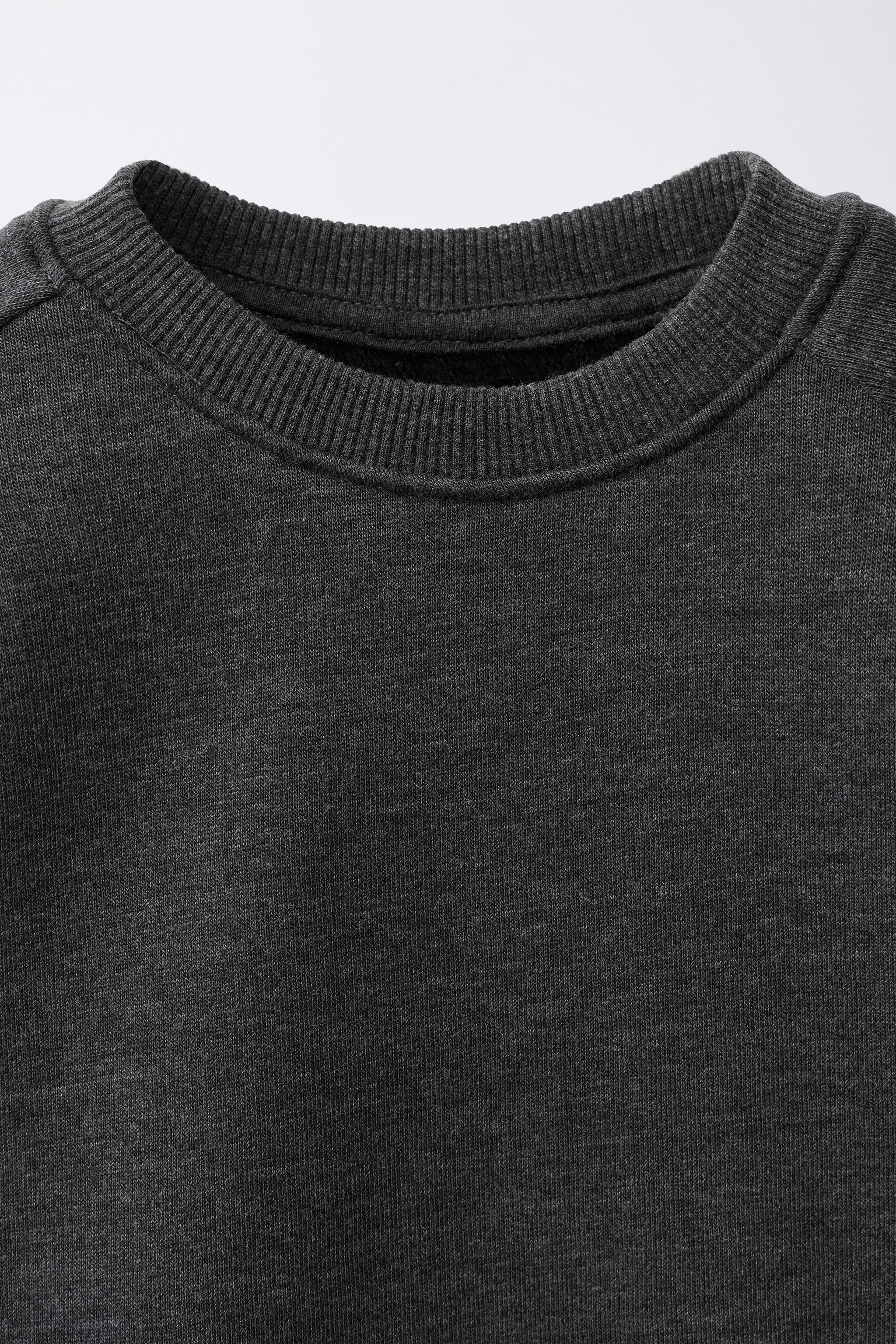 SPORTY EMBROIDERED SWEATSHIRT
