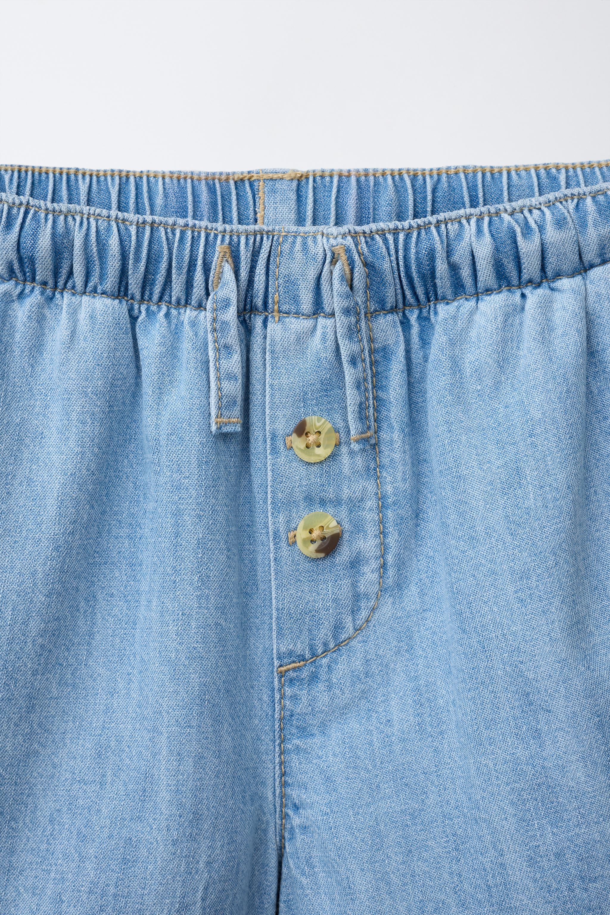 BUTTONED DENIM SHORTS