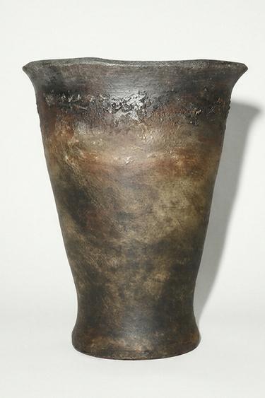 DECORATIVE CERAMIC TEXTURED VASE — Taupe gray 1