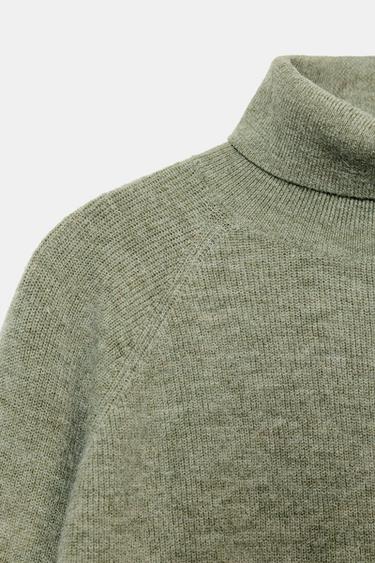 PULL EN MAILLE MANCHES CHAUVE-SOURIS - Vert clair de Zara - Image 6