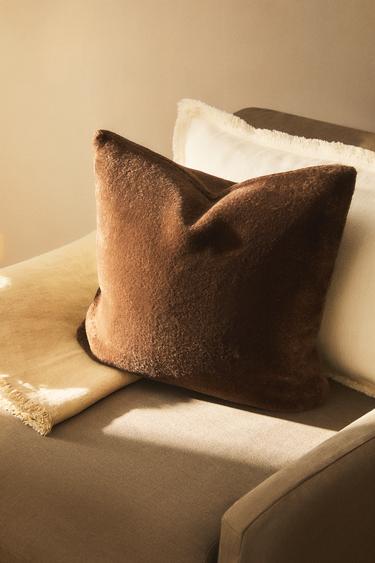 HOUSSE DE COUSSIN FAUSSE FOURRURE - Marron de Zara - Image 1
