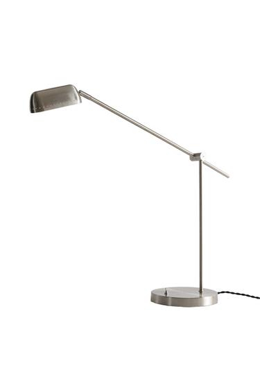 METAL DESK LAMP - P الخاص بـ Zara