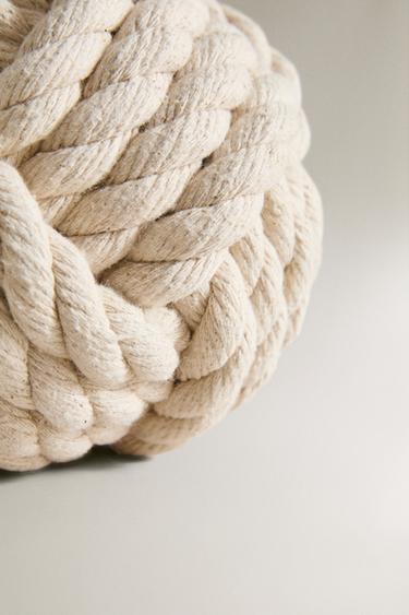 PLAITED DOORSTOP - Ecru / Beige by Zara - Image 3