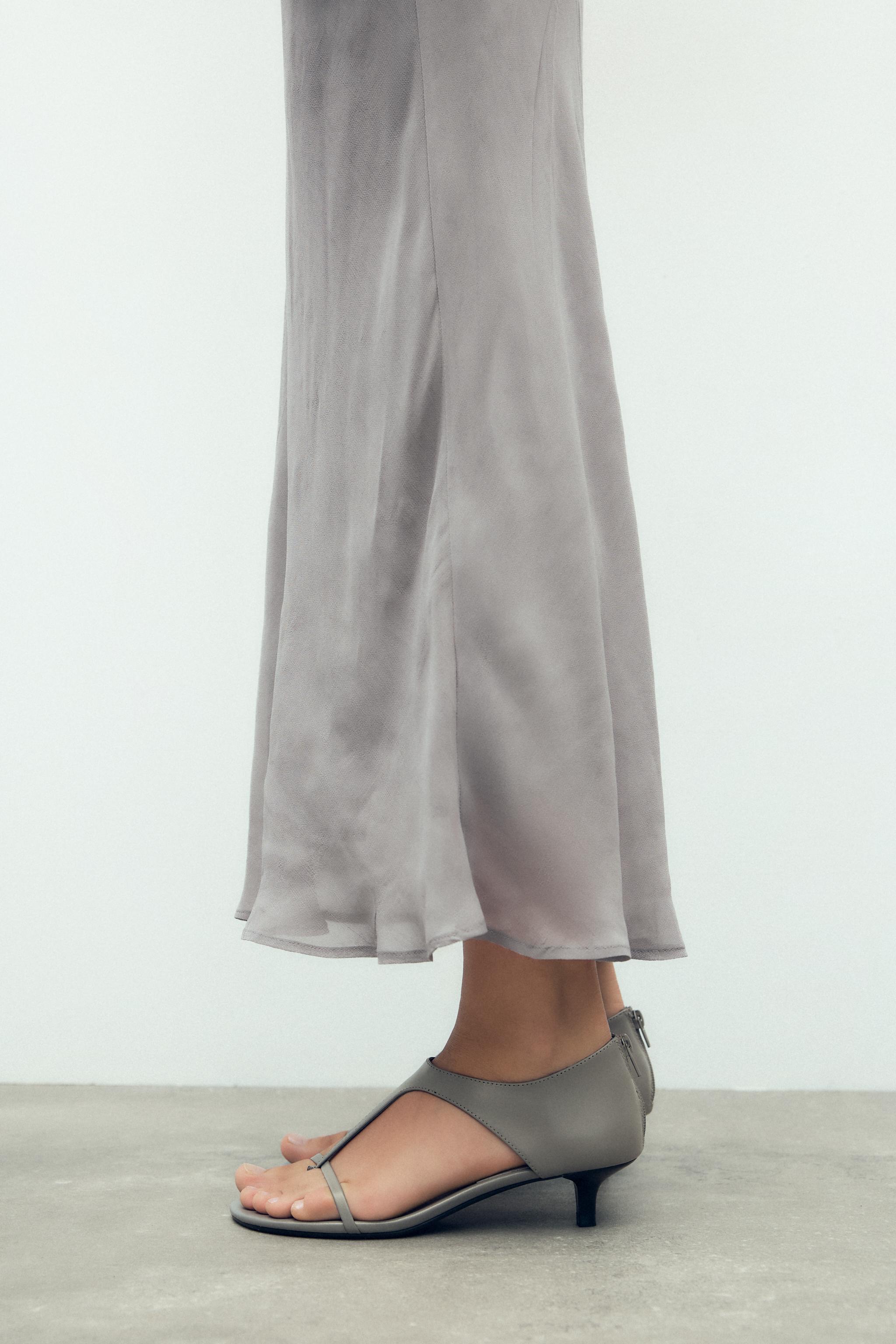 【ZARA】キトンヒール レザーサンダル ライトグレー1332/510/811 プラットフォームレザーハイヒールサンダル - ホワイト | ZARA