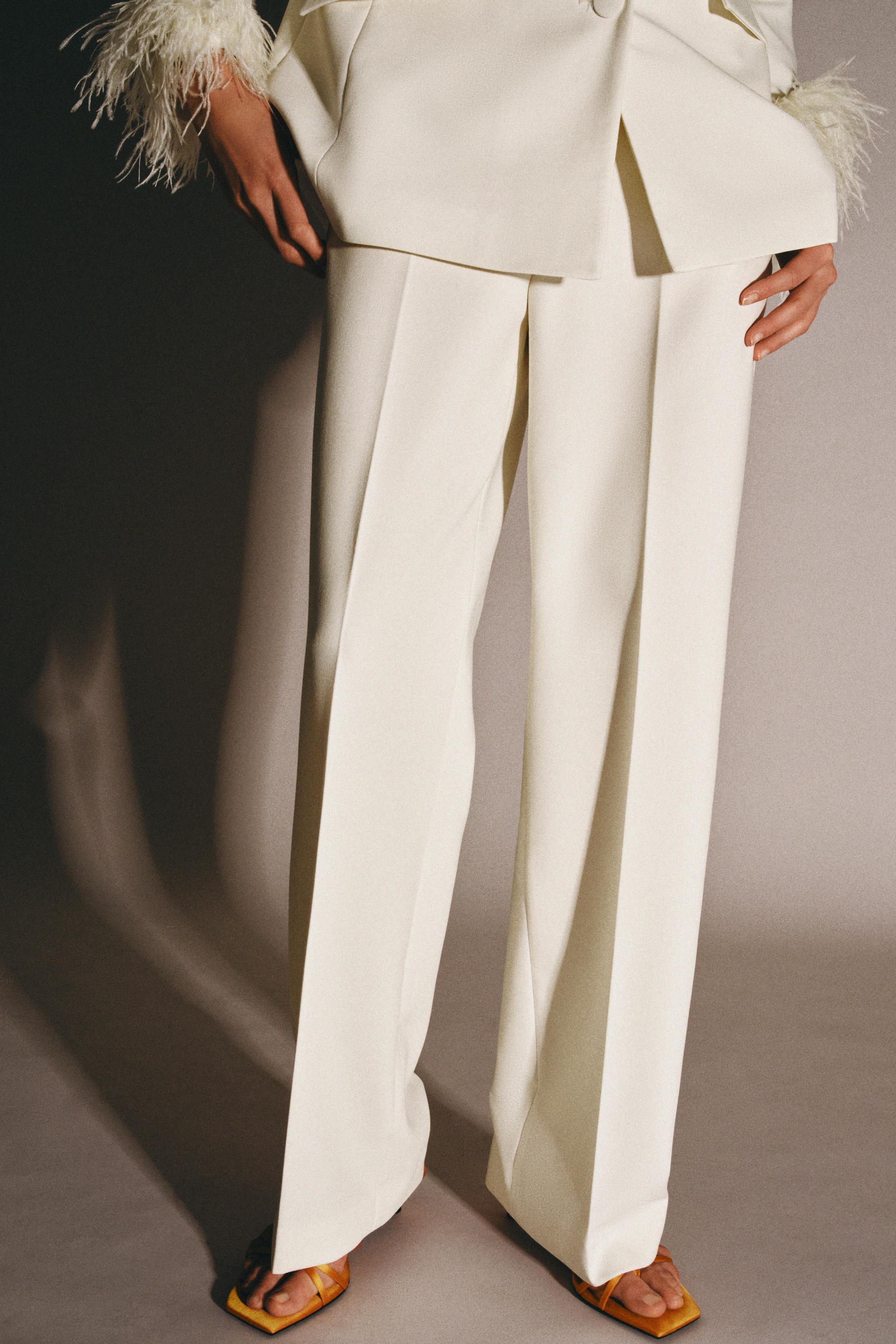 HIGH-WAISTED STRAIGHT LEG PANTS