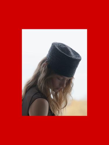 Zara Product image - White / Maroon - Image 0