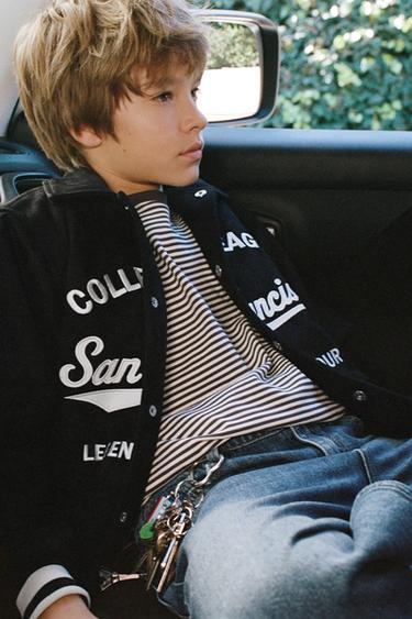 CAMISETA HEAVY WEIGHT RAYAS TEXTO BORDADO - Gris / Natural de Zara