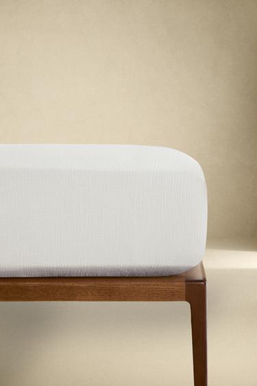 MUSLIN FITTED SHEET - White by Zara
