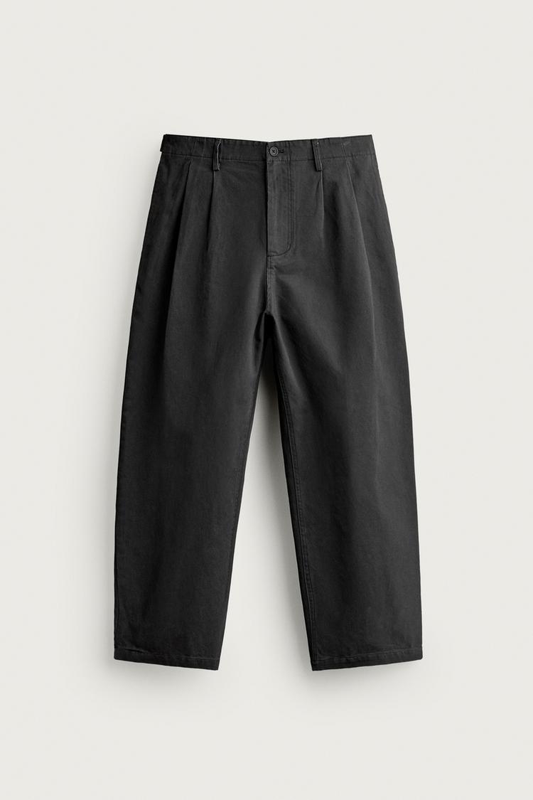 RELAXED FIT PLEATED chino