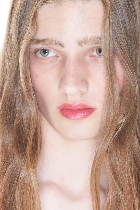 SPF30 COLOURED LIP BALM Cherry ZARA Australia