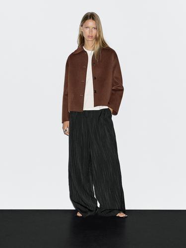 Chaqueta corta cuello camisero mezcla lana - blanco de Zara - Imagen 0