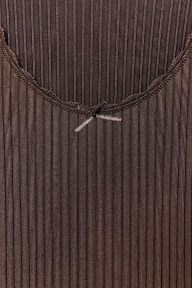 TOP SANS COUTURE CÔTELÉ AVEC NŒUD - Chocolat de Zara - Image 5