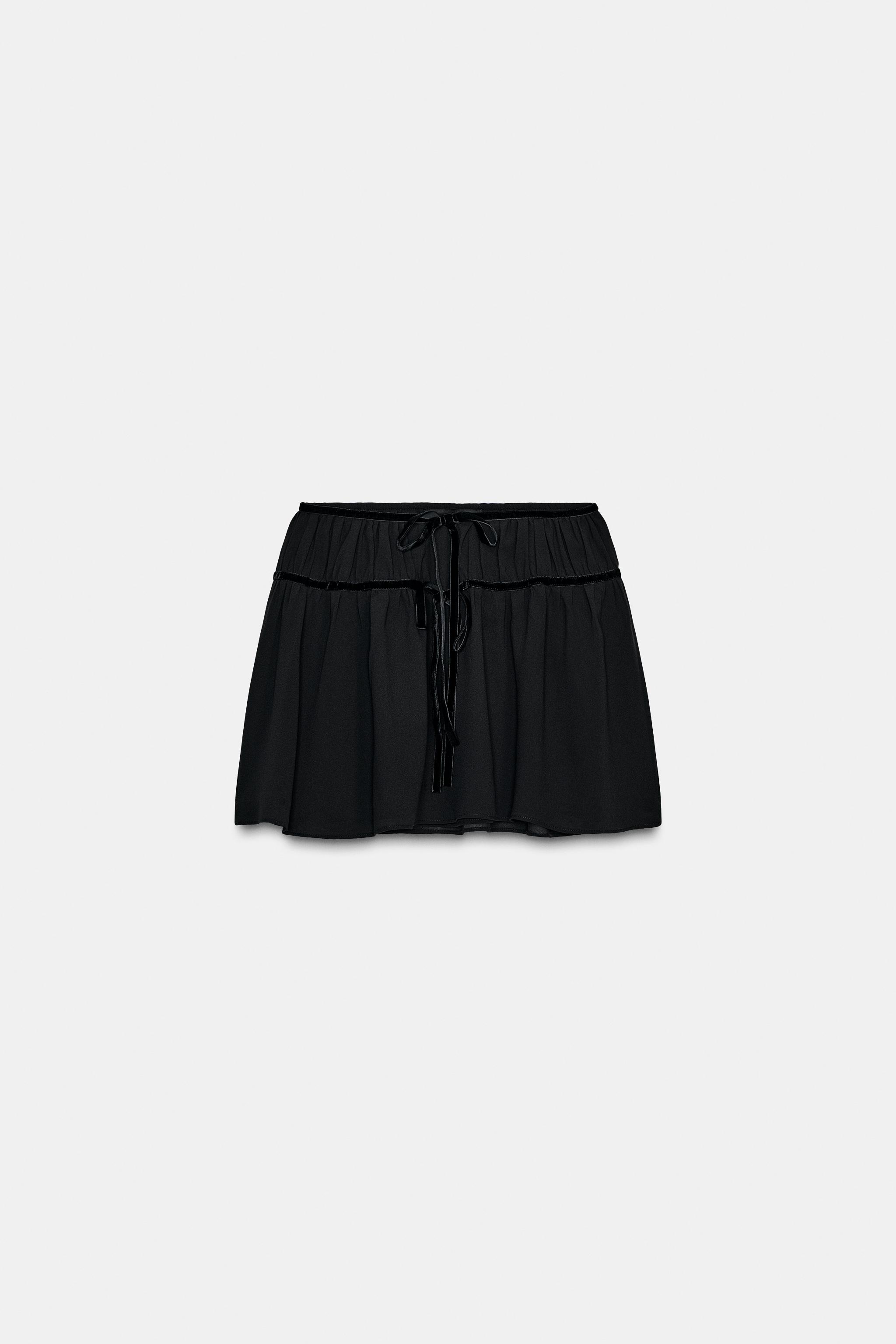 MINISSAIA DE CREPE GEORGETTE COM LAÇOS DE VELUDO - Preto | ZARA Brasil