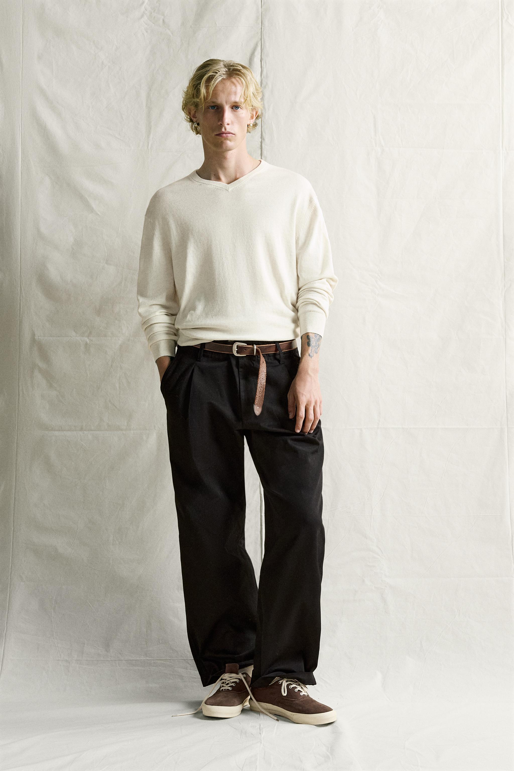REGULAR FIT V-NECK JUMPER
