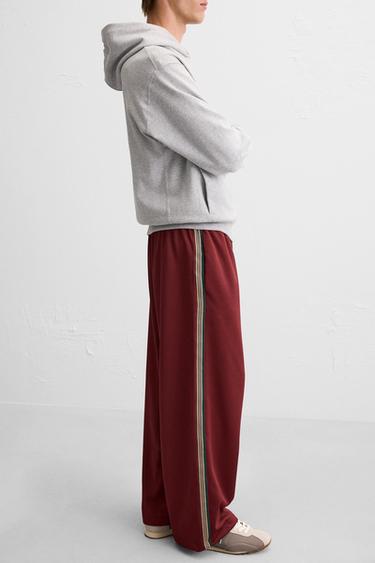 PANTALÓN TÉCNICO BANDAS - Burgundy de Zara
