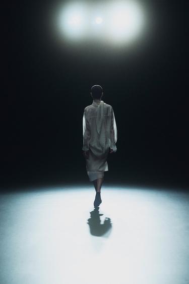 CHEMISE FOULARD ZW COLLECTION - Écru de Zara - Image 4