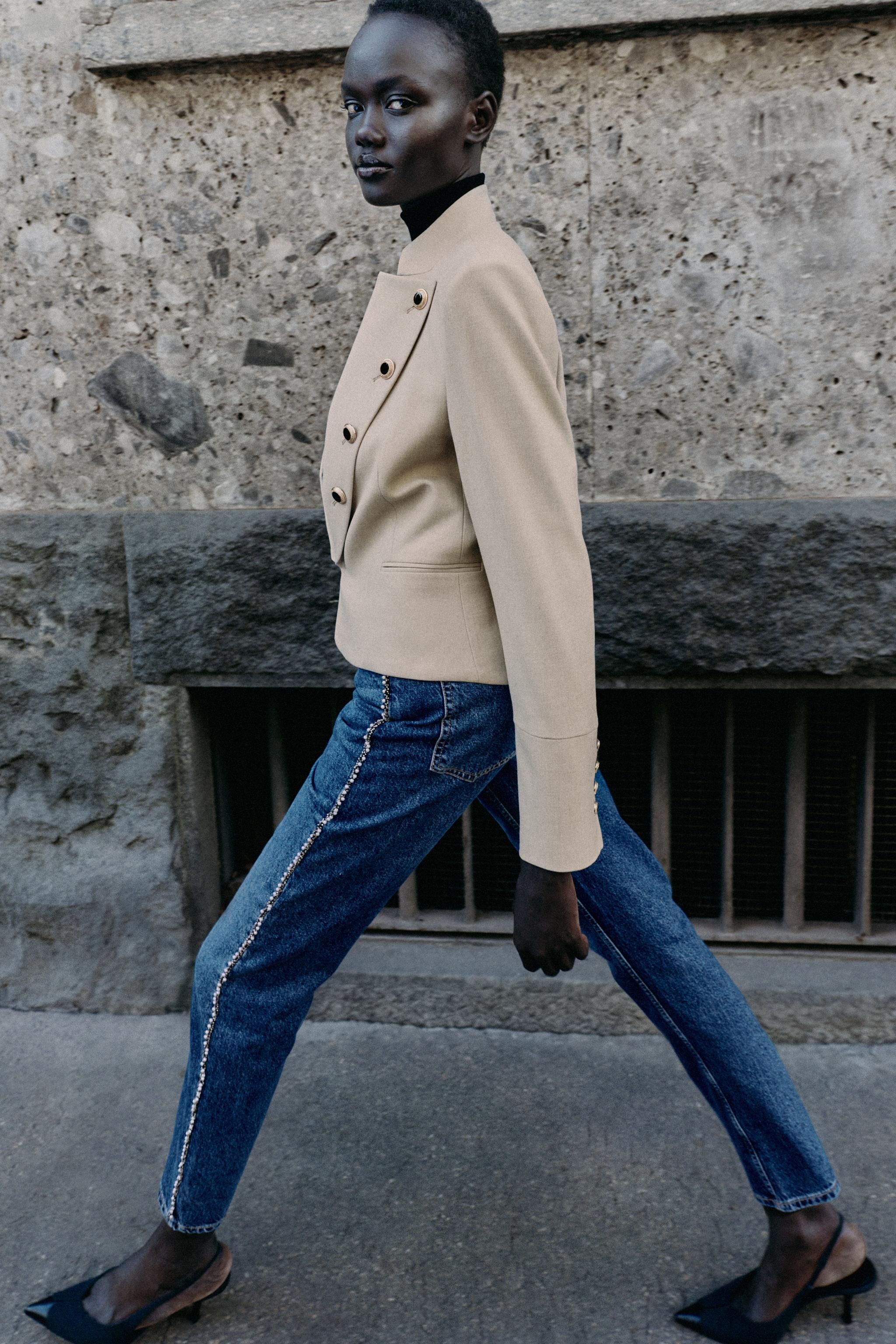TAILORED LAPEL BUTTON BLAZER