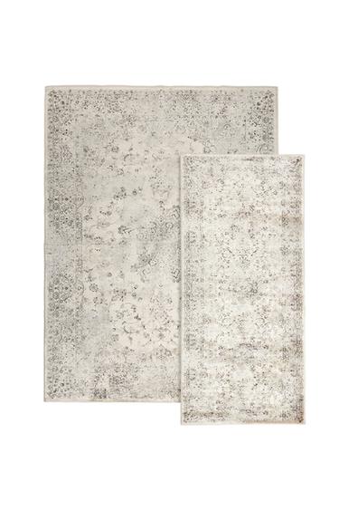 VINTAGE-EFFECT RUG - Beige by Zara