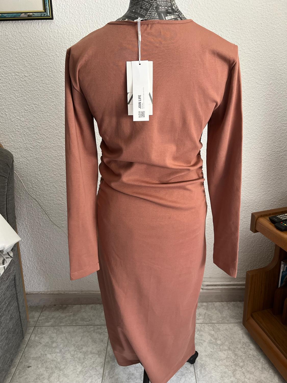 MIDI DRESS WITH GATHERED DETAIL - Image 2