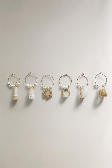 PACK OF SHINY GLASS CHRISTMAS GLASS CHARMS (PACK OF 6) - 990 الخاص بـ Zara