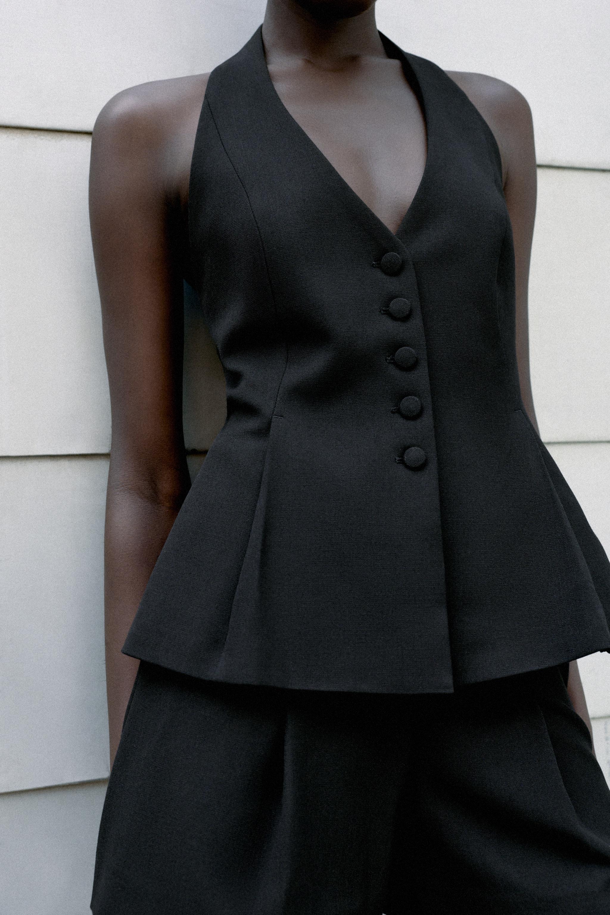 COVERED BUTTON HALTER VEST TOP — Black