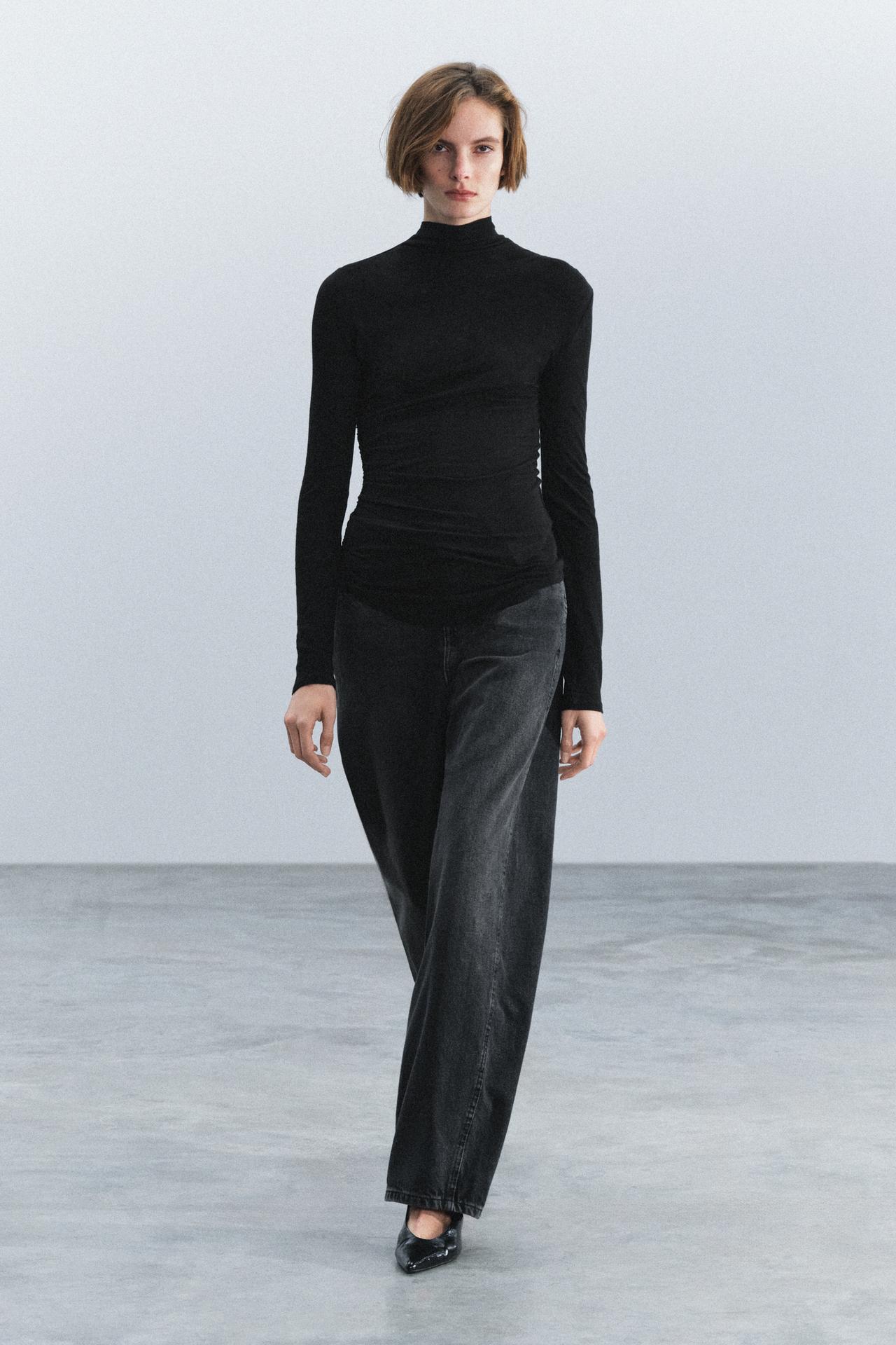 HIGH NECK RUCHED TOP