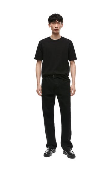 تيشرت HEAVYWEIGHT بأكمام قصيرة - أسود by Zara