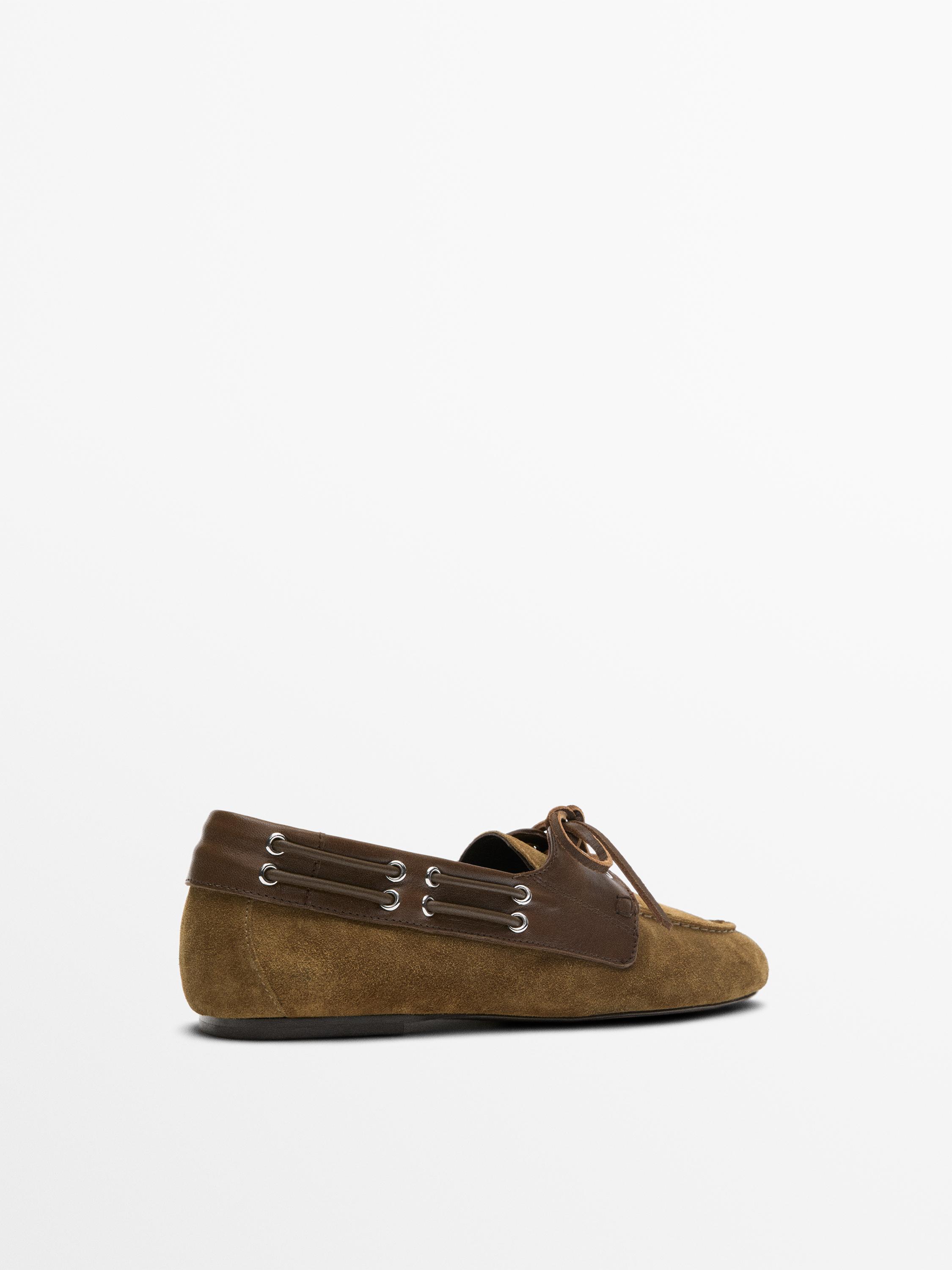 Chaussure bateau en cuir combiné
