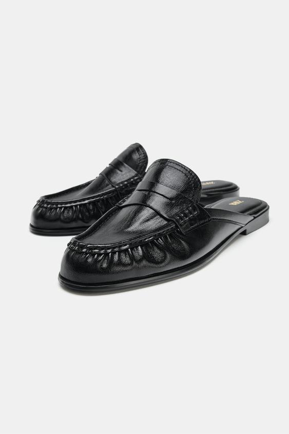 MOCASSINS OUVERTS À L'ARRIÈRE FRONCÉS - Noir de Zara - Image 2