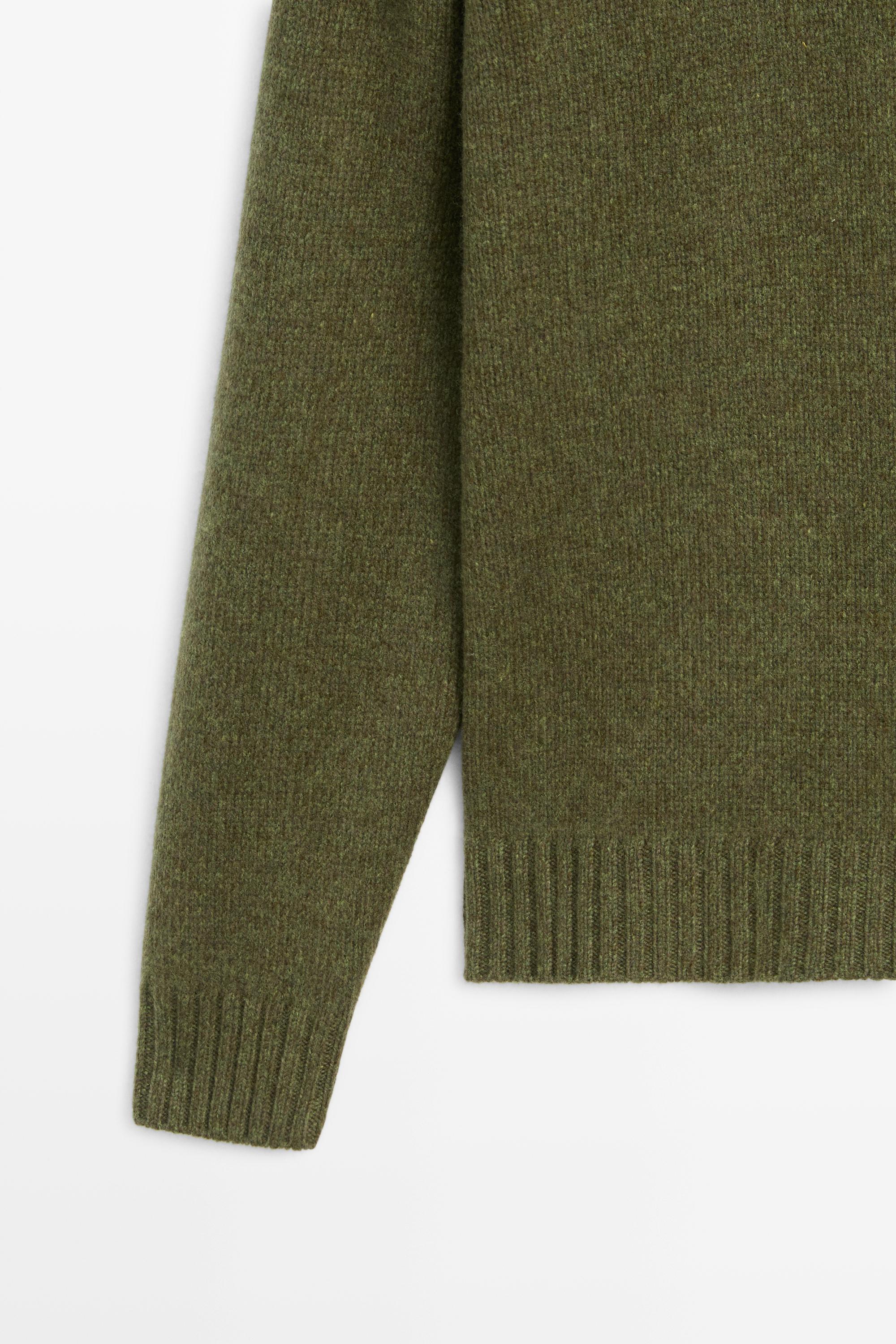 100% wool knit buttoned polo sweater