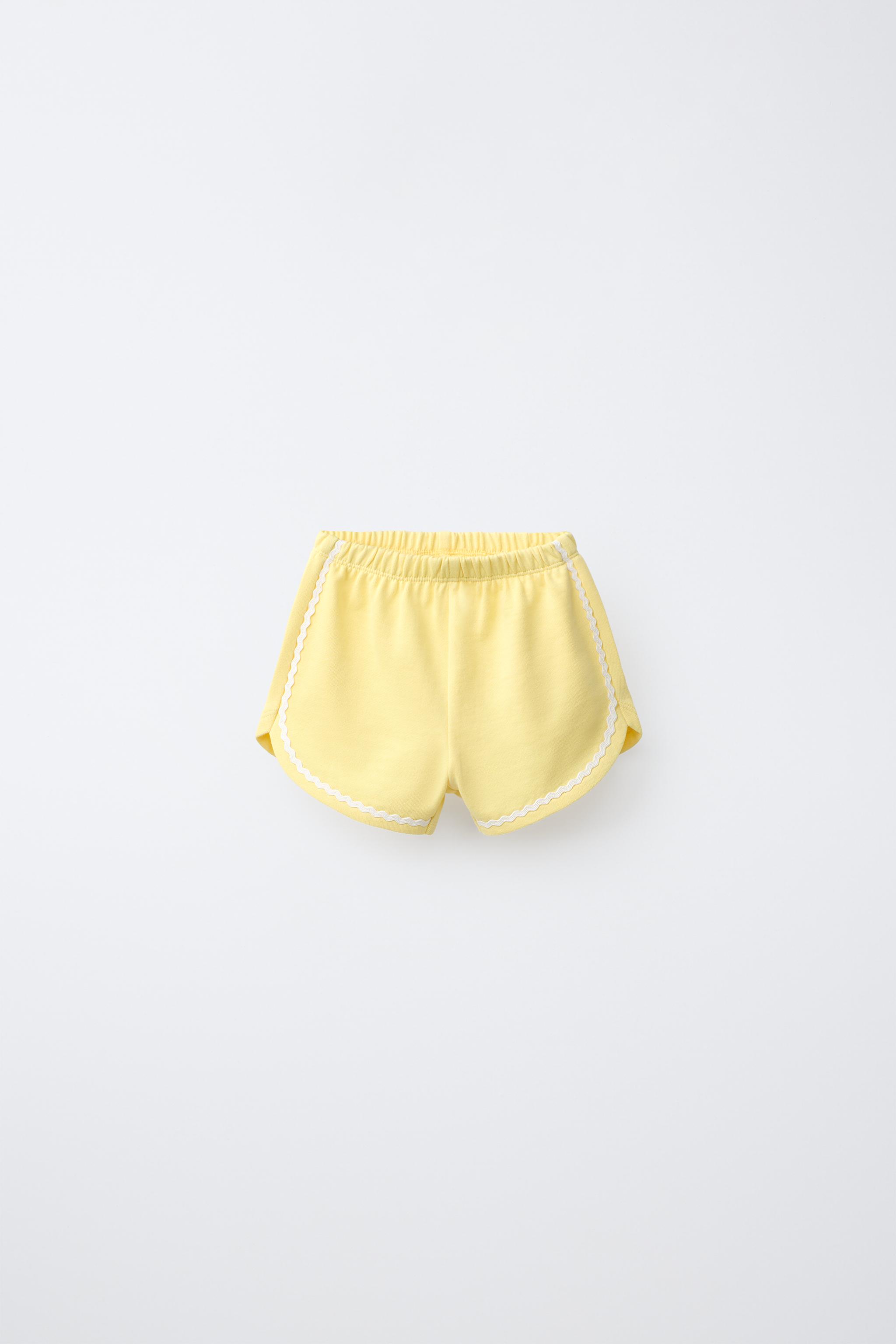 TWO-PACK PLUSH BEACH UMBRELLA & WAVE-TRIM SHORTS — Printed