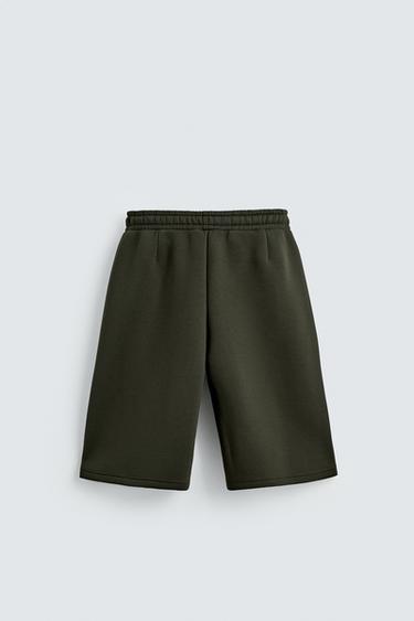 SHORT EFFET NÉOPRÈNE À PINCES - Vert foncé de Zara - Image 6