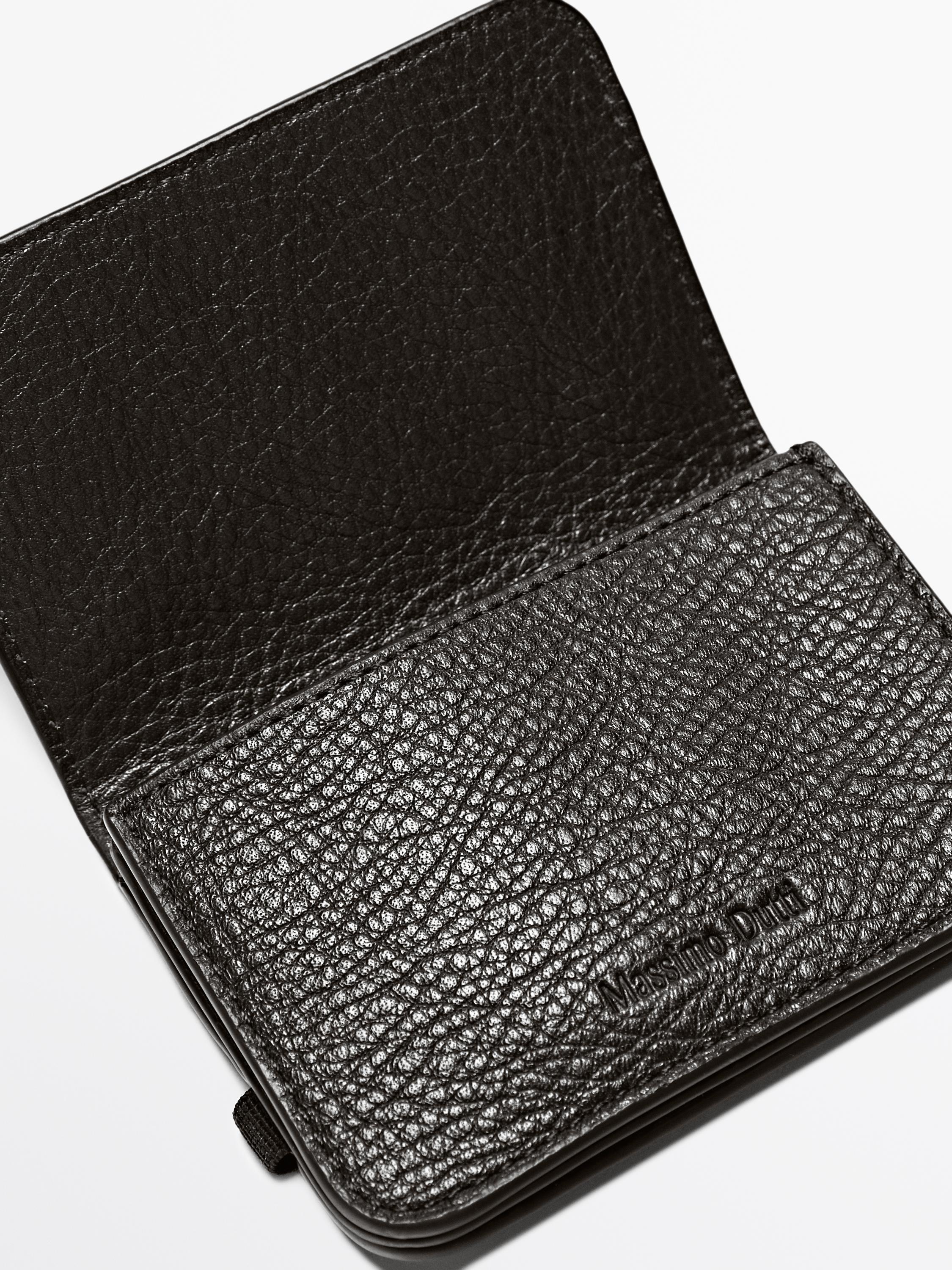 Porte-cartes à rabat en cuir nappa