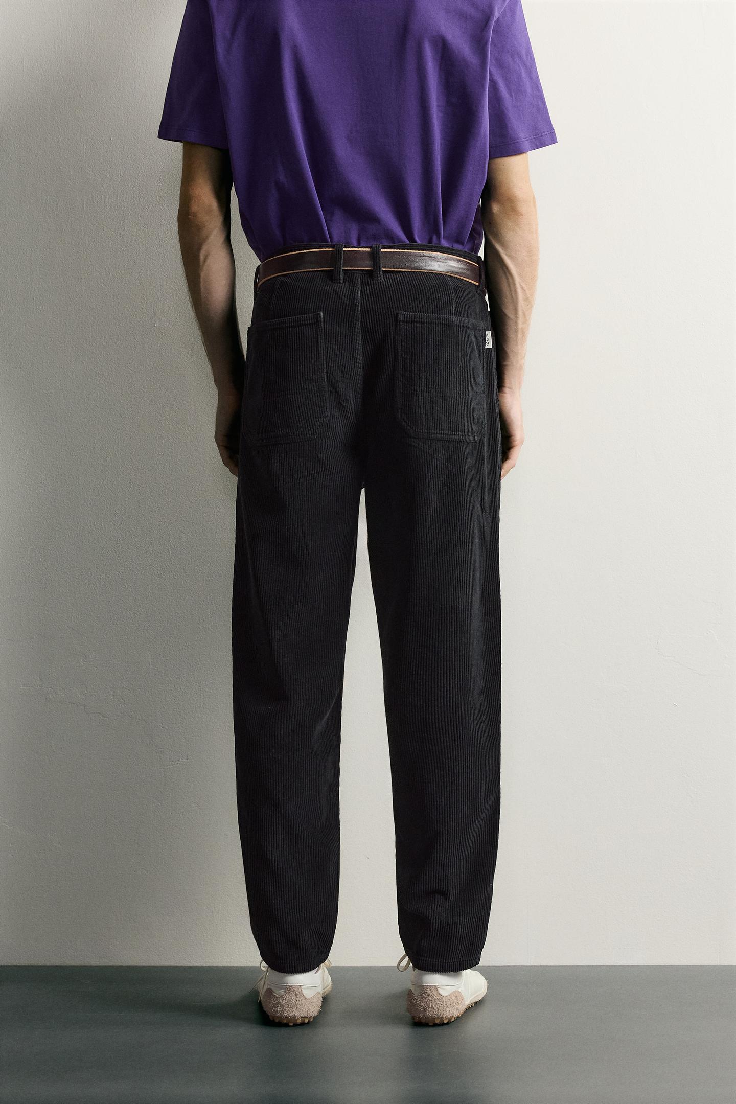 Мужские брюки Zara Washed Corduroy Carrot-Fit, цвет: Чёрный — фото 3