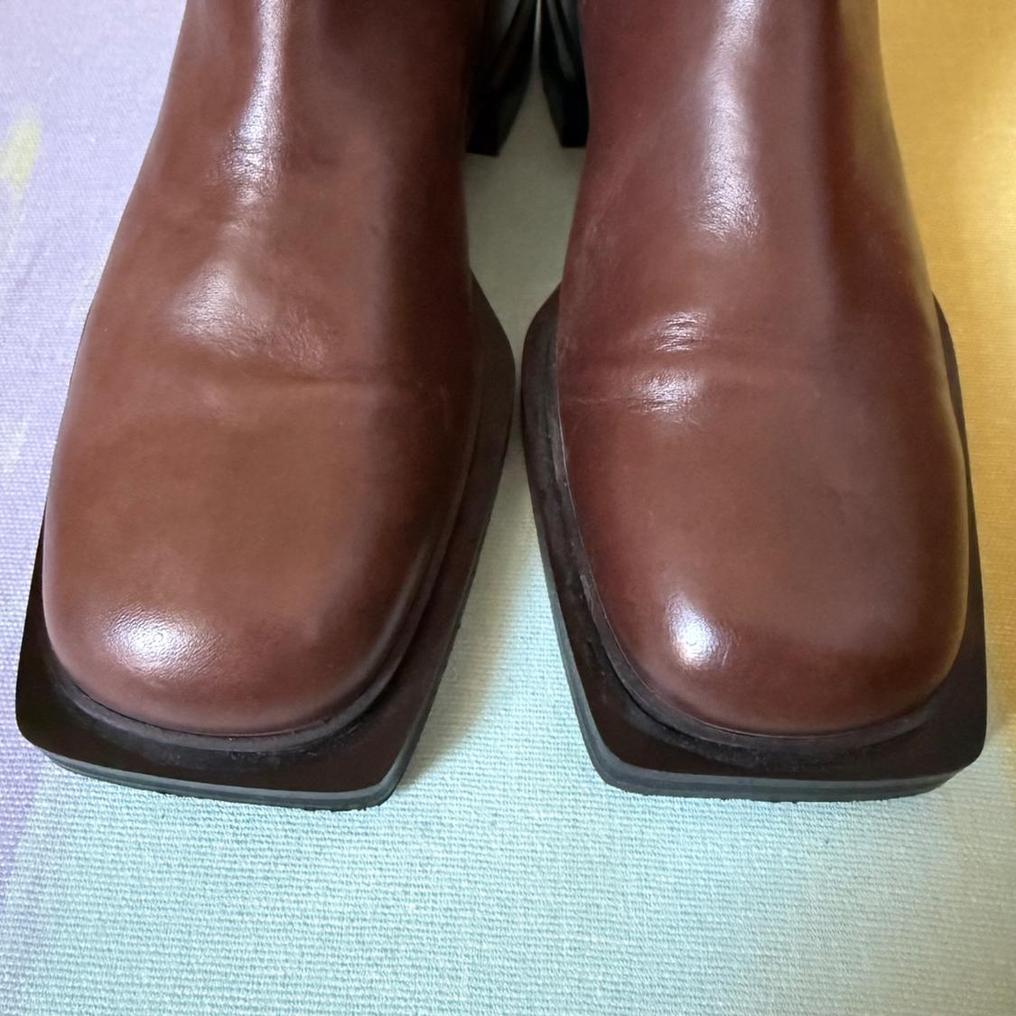LEATHER CHELSEA BOOTS - Image 6