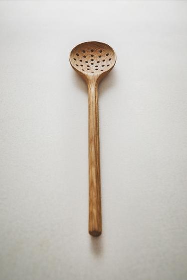 OAK SLOTTED SPOON - Brown by Zara