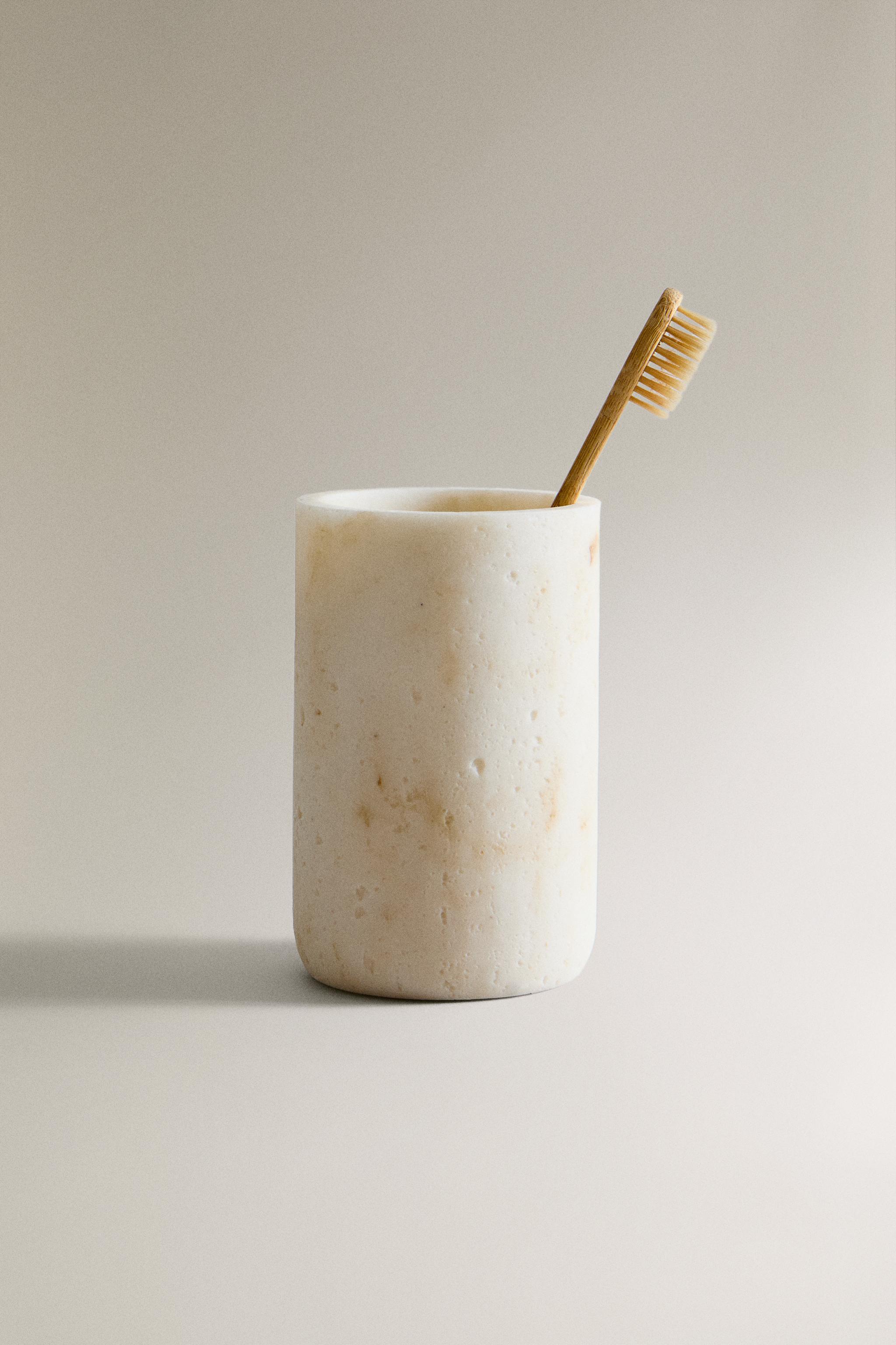 MARBLE PATTERN TOOTHBRUSH HOLDER