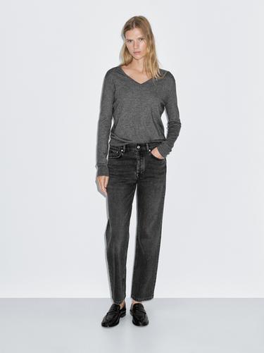 Jeans straight fit tiro alto - Negro de Zara