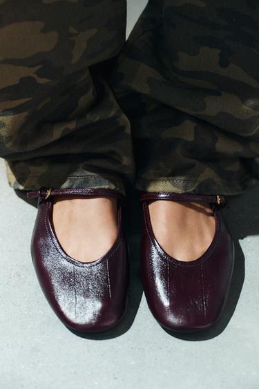 TEXTURED LEATHER BALLET FLATS — Burgundy Red 2
