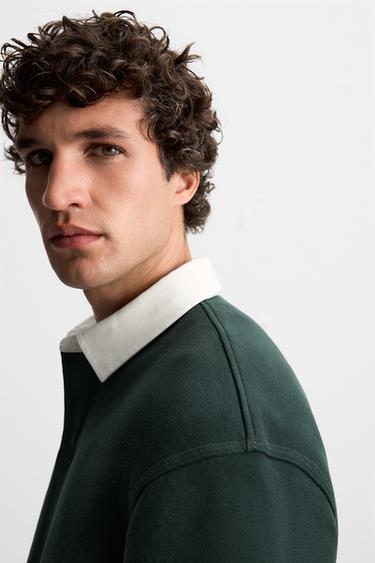 POLO À COL EN CONTRASTE - Vert foncé de Zara - Image 4