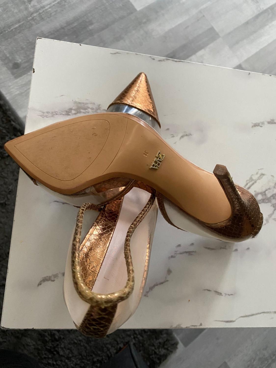 GOLD VINYL HIGH HEEL - Image 2